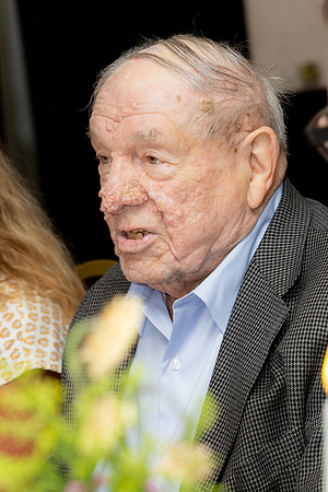 Ernest.95.8.31.25_-127