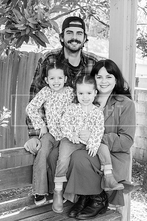 lily.sister.mom.dad.11.14.24_-32