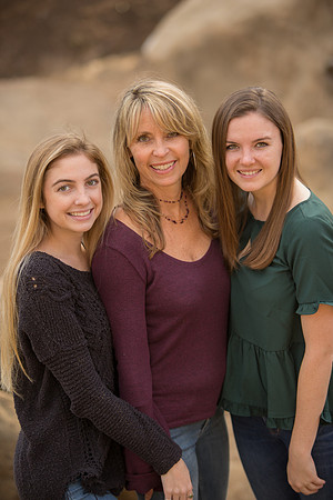 Linda.Holiday.11.24.18_-84