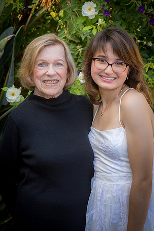 Hannah.F.grad.5.31.22_-15