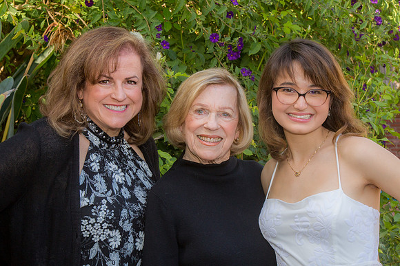 Hannah.F.grad.5.31.22_-19