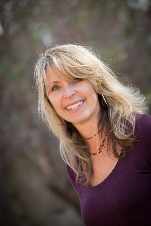 Linda.Holiday.11.24.18_-9