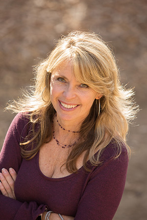 Linda.Holiday.11.24.18_-62