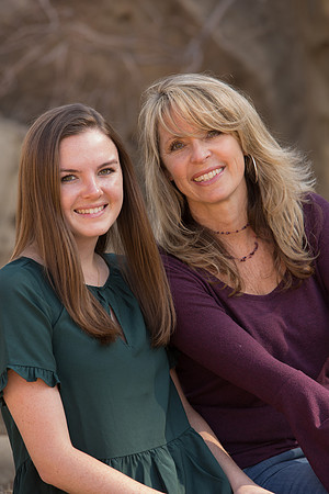 Linda.Holiday.11.24.18_-23
