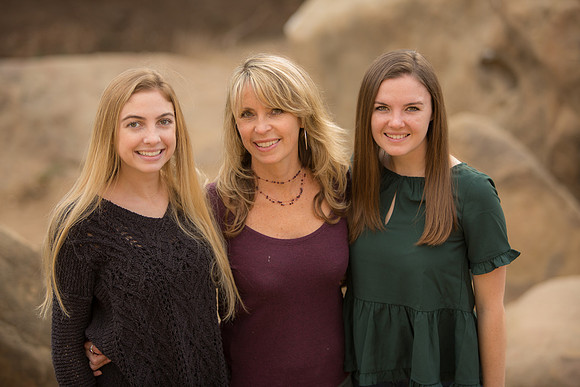 Linda.Holiday.11.24.18_-82