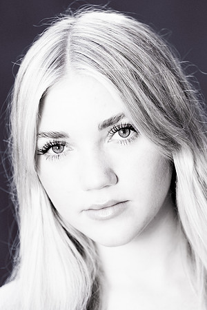 Kylie.head.9.26.23_-23