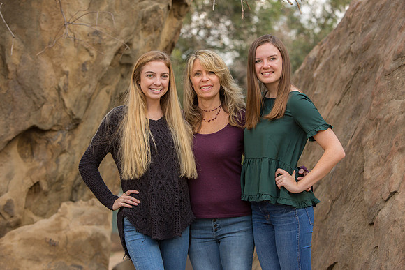 Linda.Holiday.11.24.18_-103