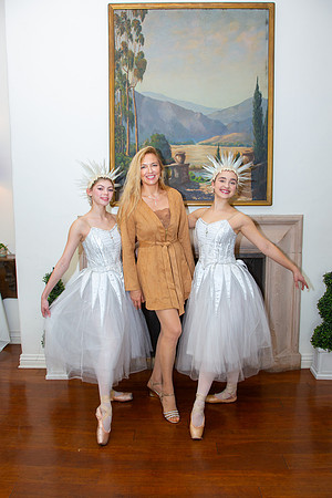 BHWC.Holiday.12.6.23_-206