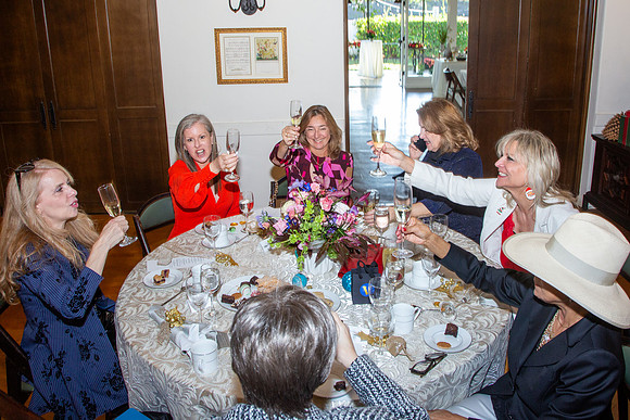 BHWC.Holiday.12.6.23_-170