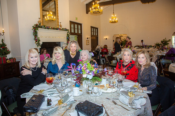 BHWC.Holiday.12.6.23_-114
