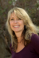 Linda.Holiday.11.24.18_-8