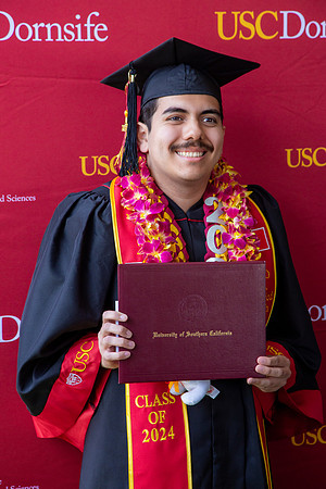 USC.Grad. 5.10.24_-175