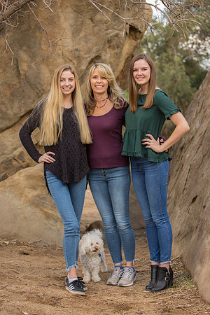 Linda.Holiday.11.24.18_-101