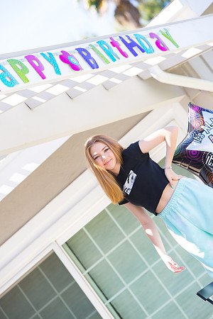 kylie.14.4.23.20_-20