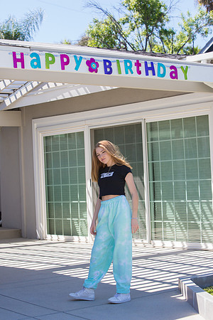 kylie.14.4.23.20_-11