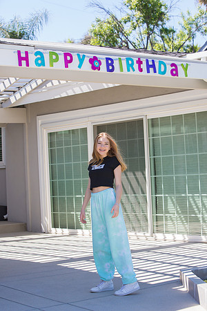 kylie.14.4.23.20_-12
