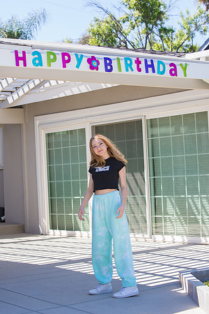kylie.14.4.23.20_-13